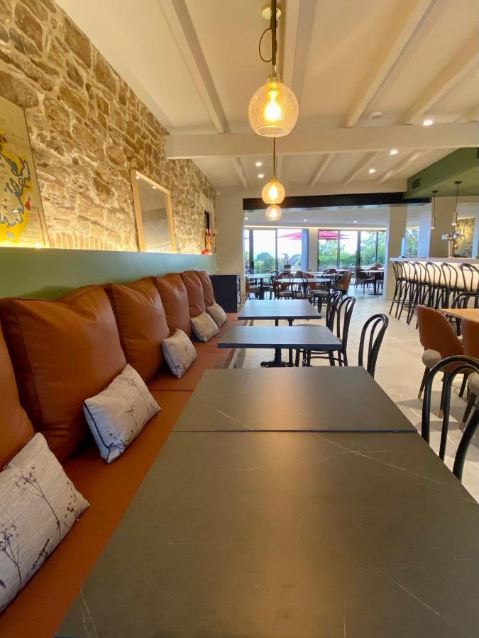 La Bellevue Bistrot Et Chambres D'Hotes Séné Eksteriør bilde